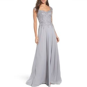 La Femme Long Silver Formal Dress Gown Wedding Embroidery NWT Size 16